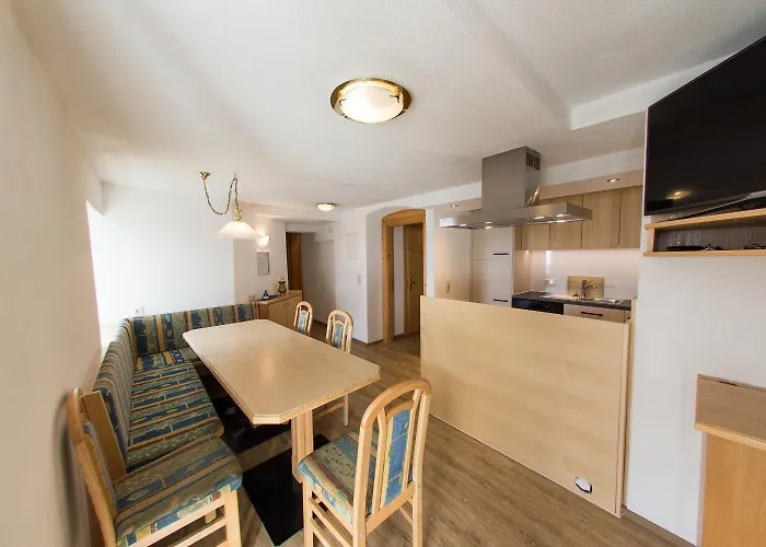 Haus Dorfschmied 3* Flirsch