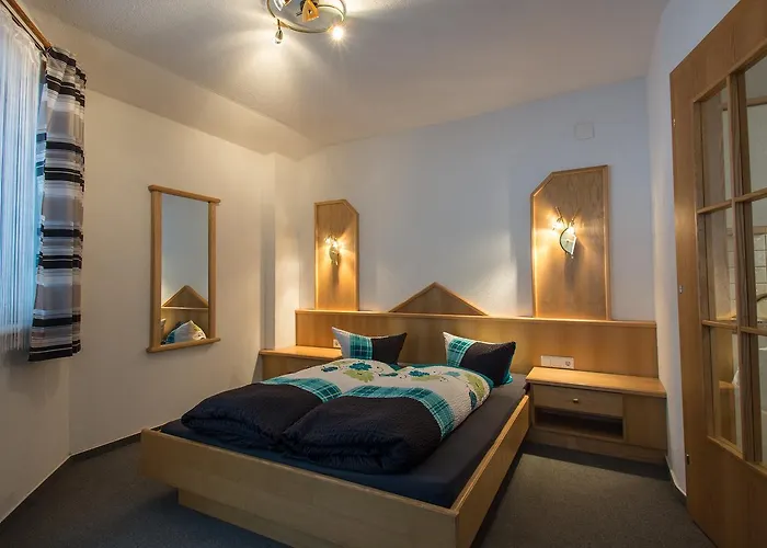 Haus Dorfschmied بيت ضيافة فليرش